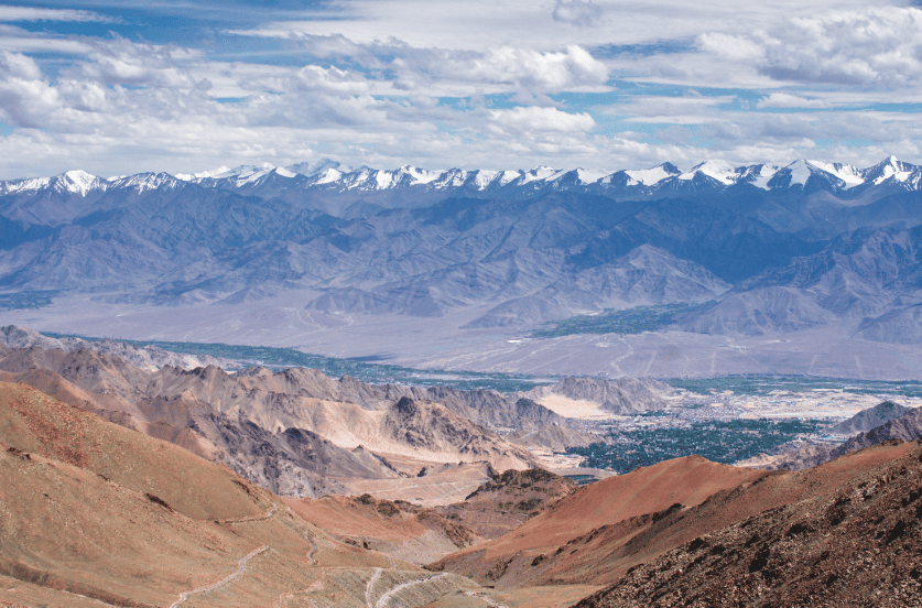 view from khardungla pass