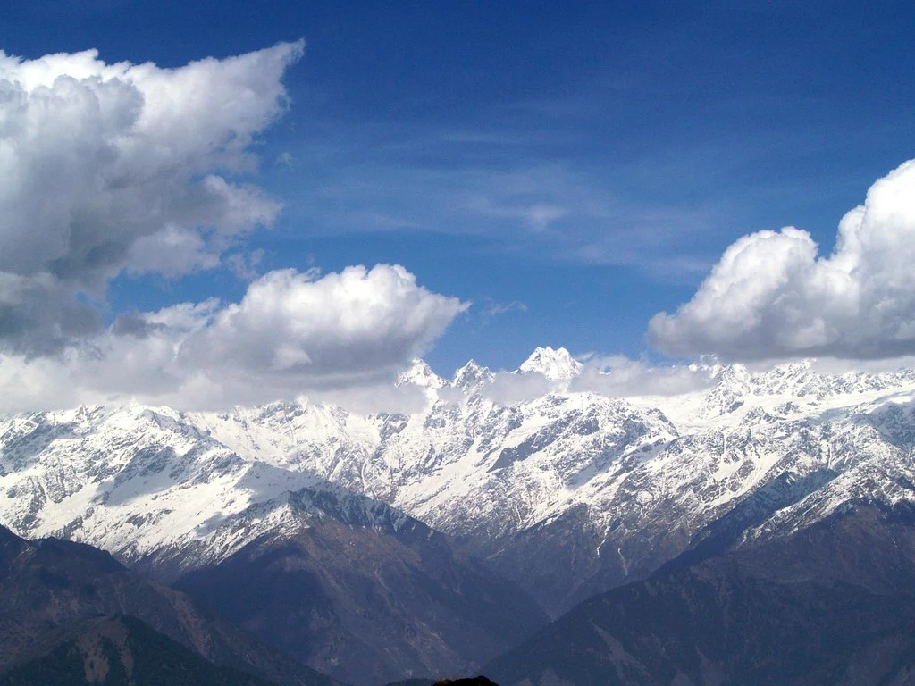 Mountains at Munsiyari