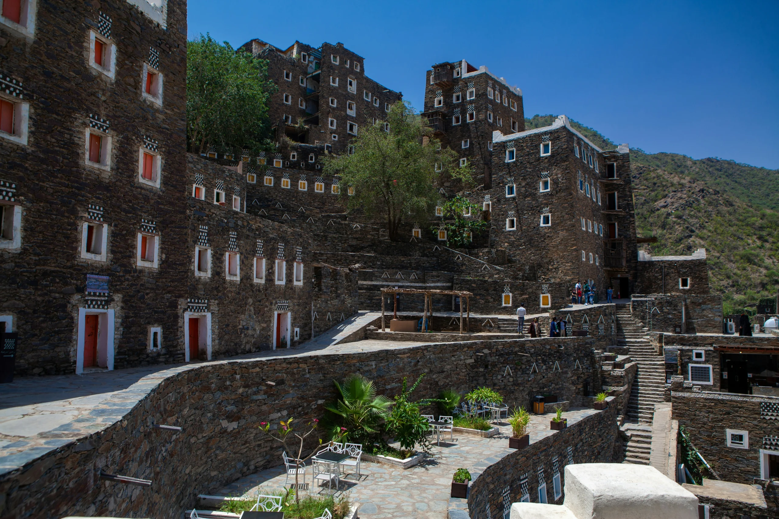 Saudi Arabia Travel Guide - Rijal Alma Village, Rojal Saudi Arabia